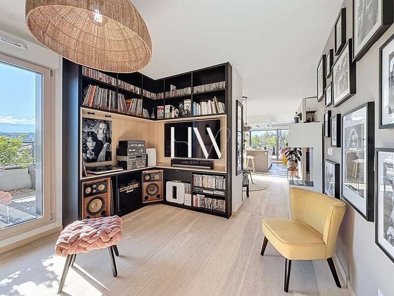 Appartement à ALLONZIER-LA-CAILLE