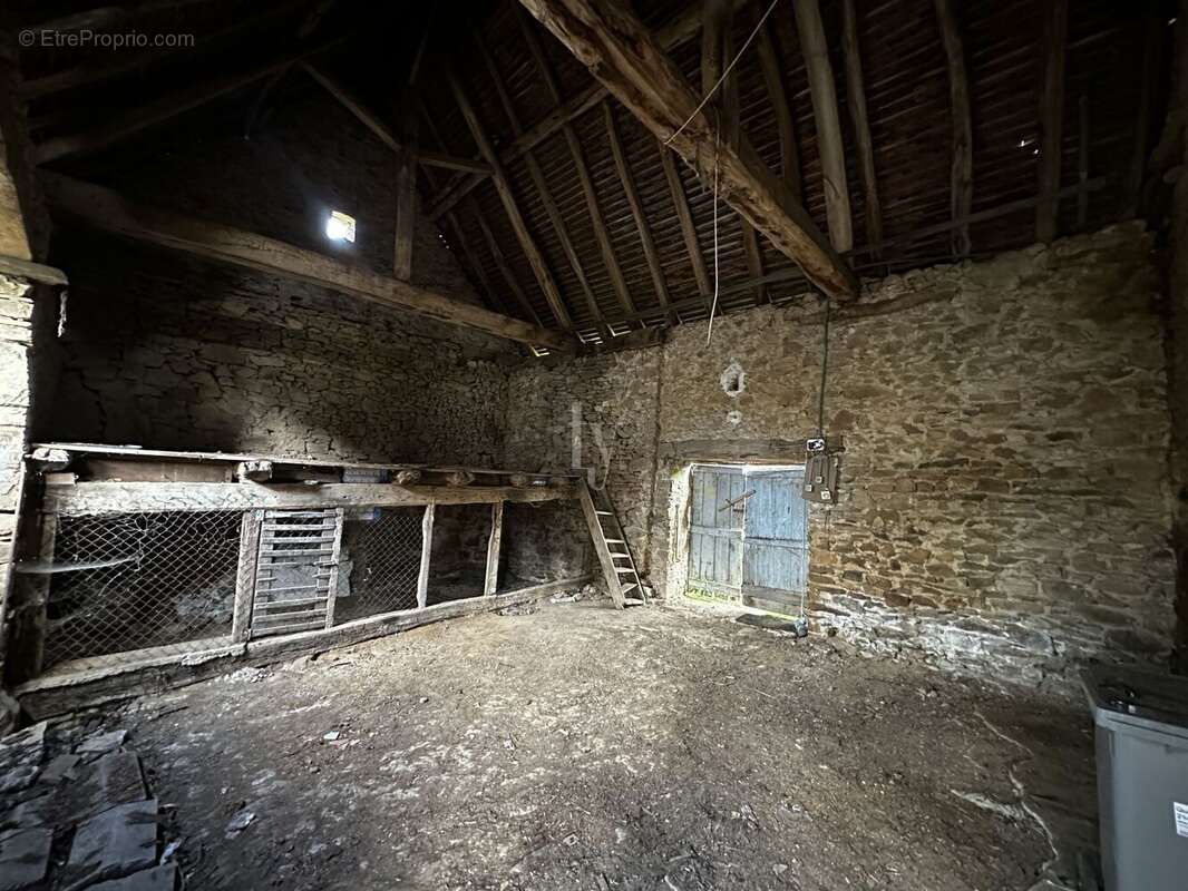 Maison à MAGNAC-BOURG