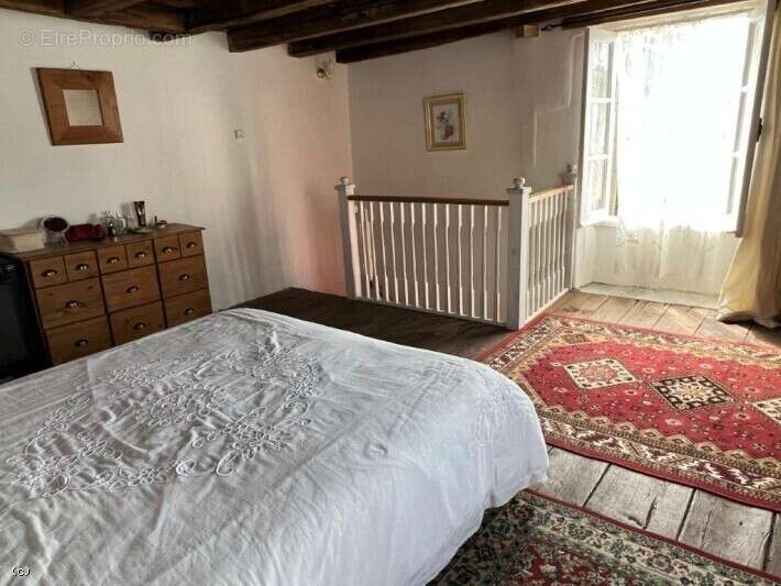 Jolie Maison de 3 Chambres avec Une Cour - photo 15