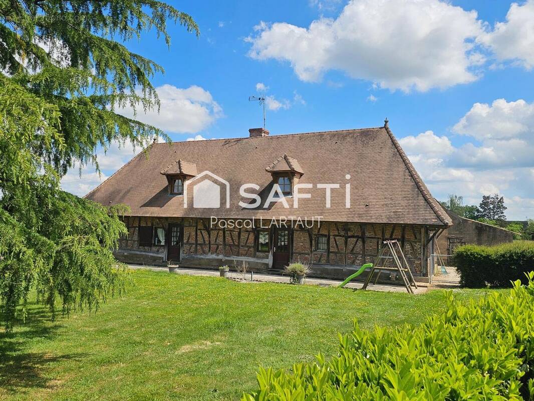 Photo 1 - Maison à TRONCHY