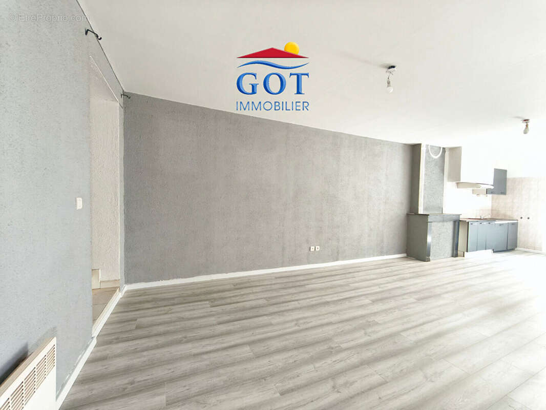 Appartement à SAINT-LAURENT-DE-LA-SALANQUE