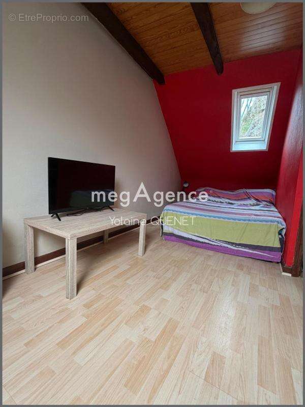 Maison à ENTRAYGUES-SUR-TRUYERE