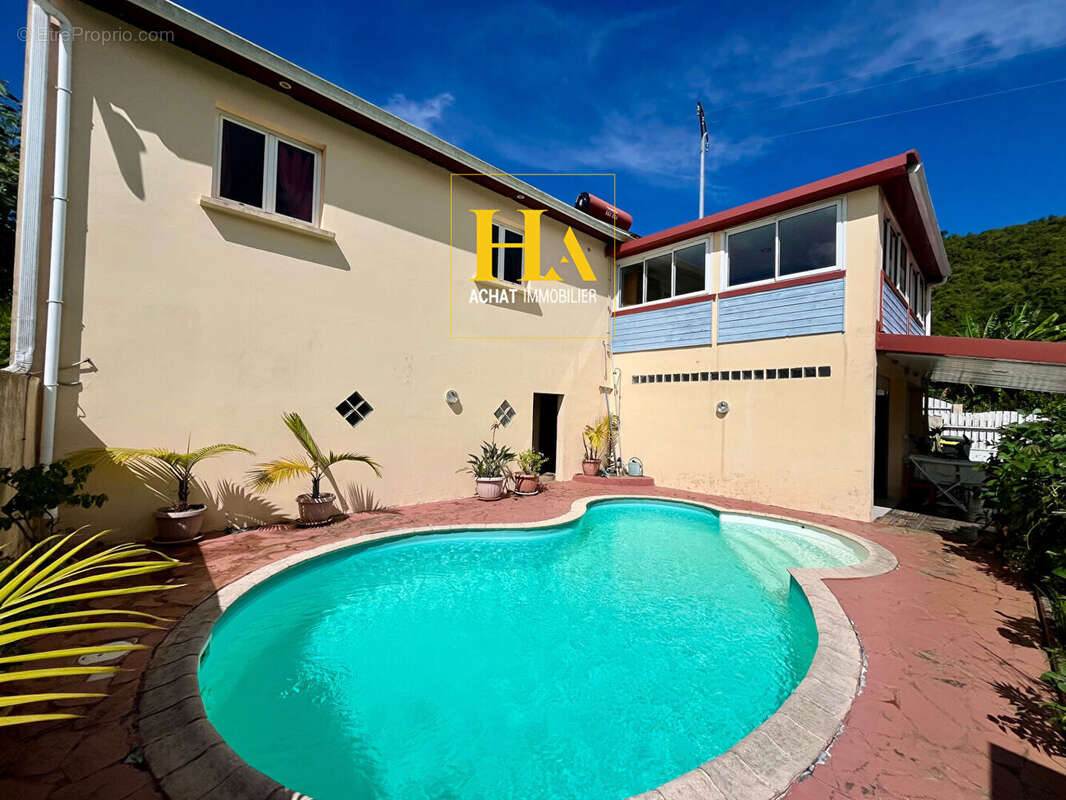 Maison Saint Joseph - Plaine des grègues  8 pièces 232.8 m2 - photo 7