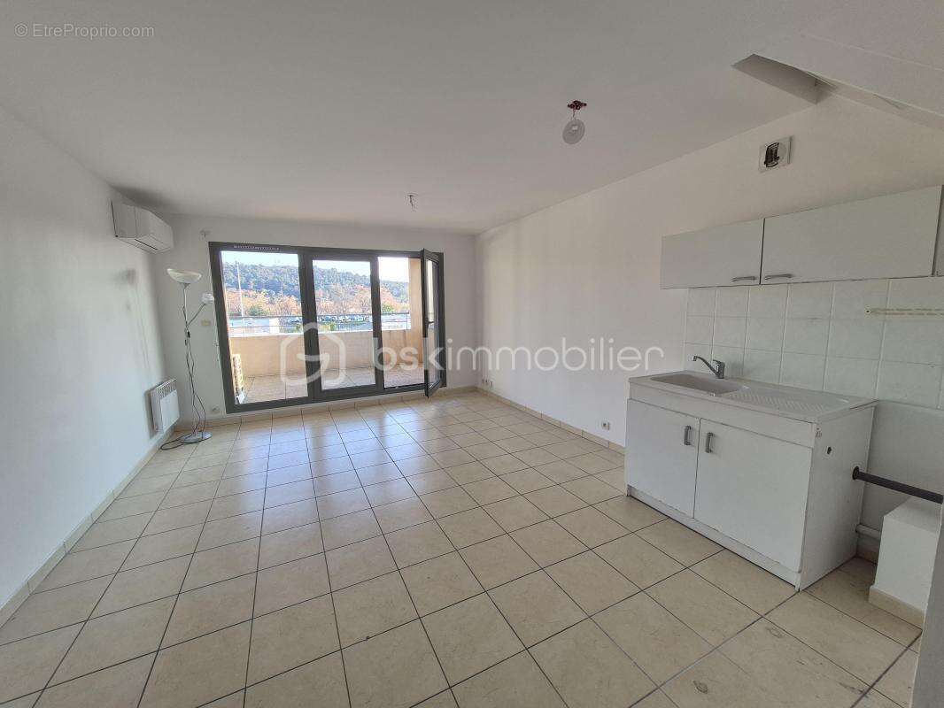 Appartement à OLLIOULES