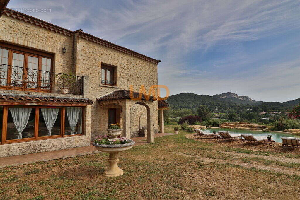 Maison à AURIOL
