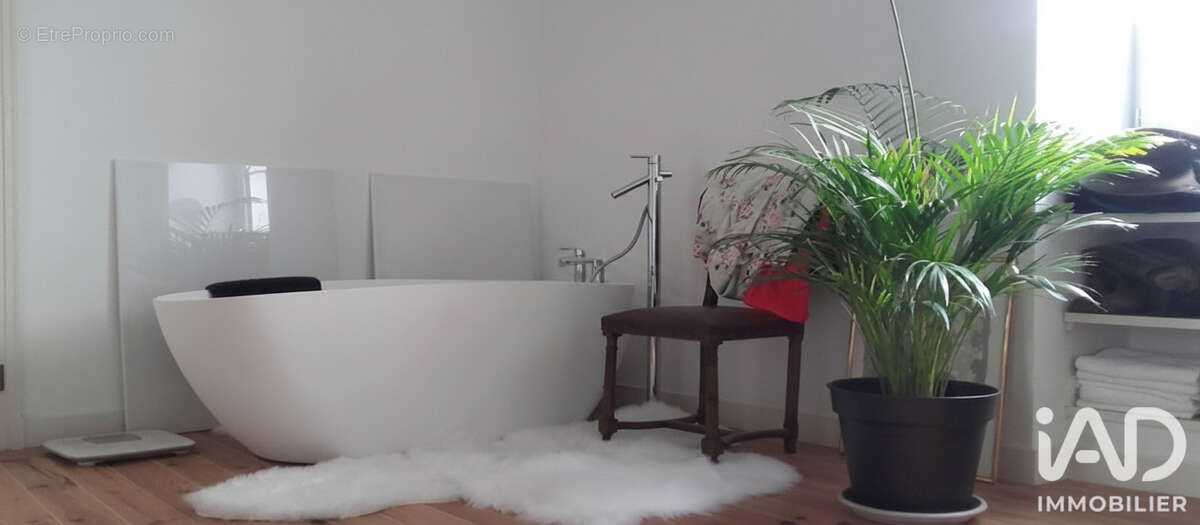 Maison 102 m² à Saint-Jean-D'angely  - photo 9