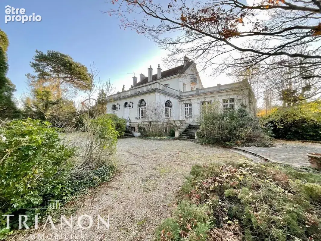 Maison à LA CELLE-SAINT-CLOUD