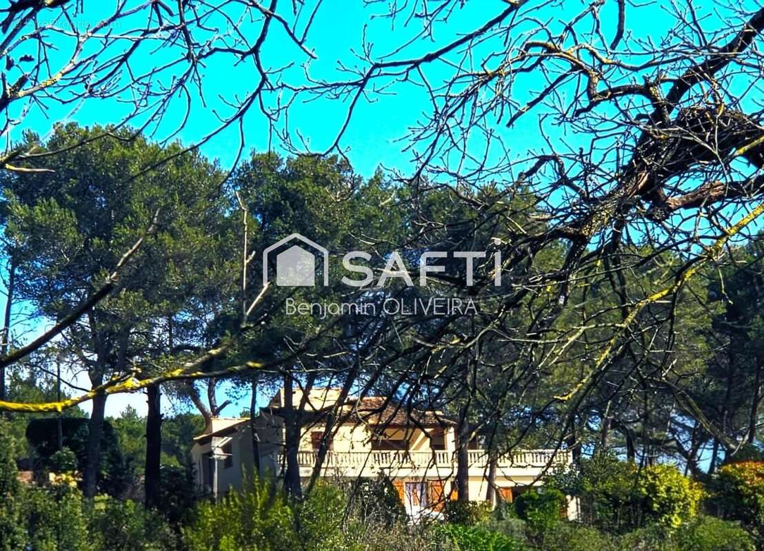 Photo 2 - Maison à PEYPIN