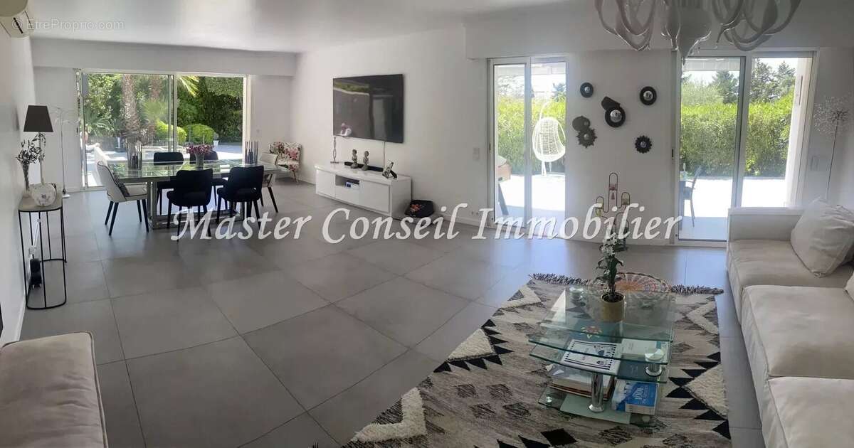 Appartement à LE CANNET