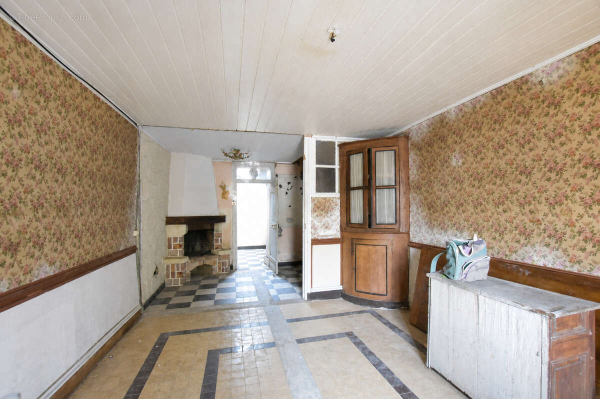 Maison avec cachet en plein centre - photo 3
