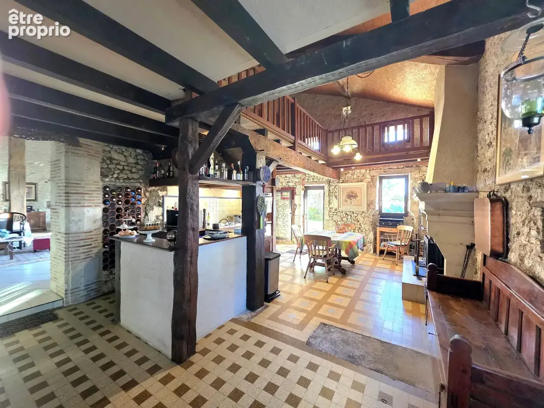 Charmante maison en pierre, pleine de caractère et de charme authentique - photo 7