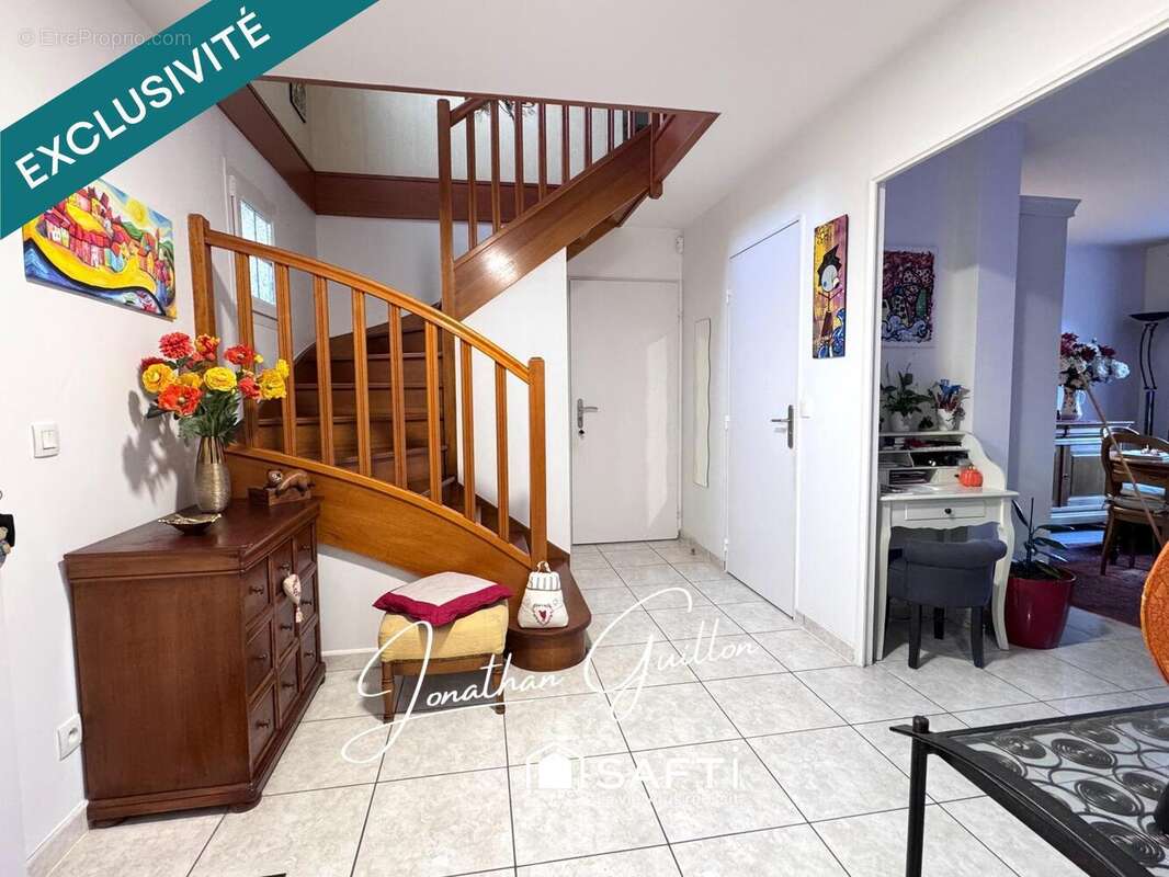 Photo 9 - Maison à BAILLY-ROMAINVILLIERS