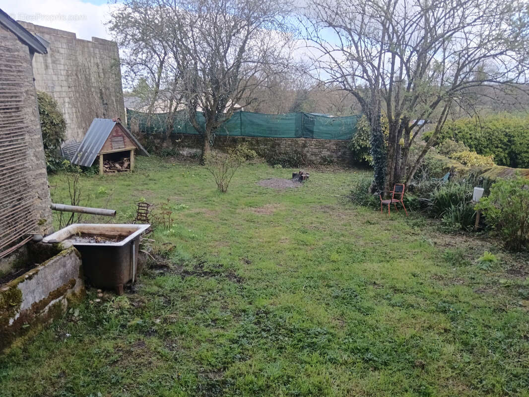 Maison à SEGLIEN