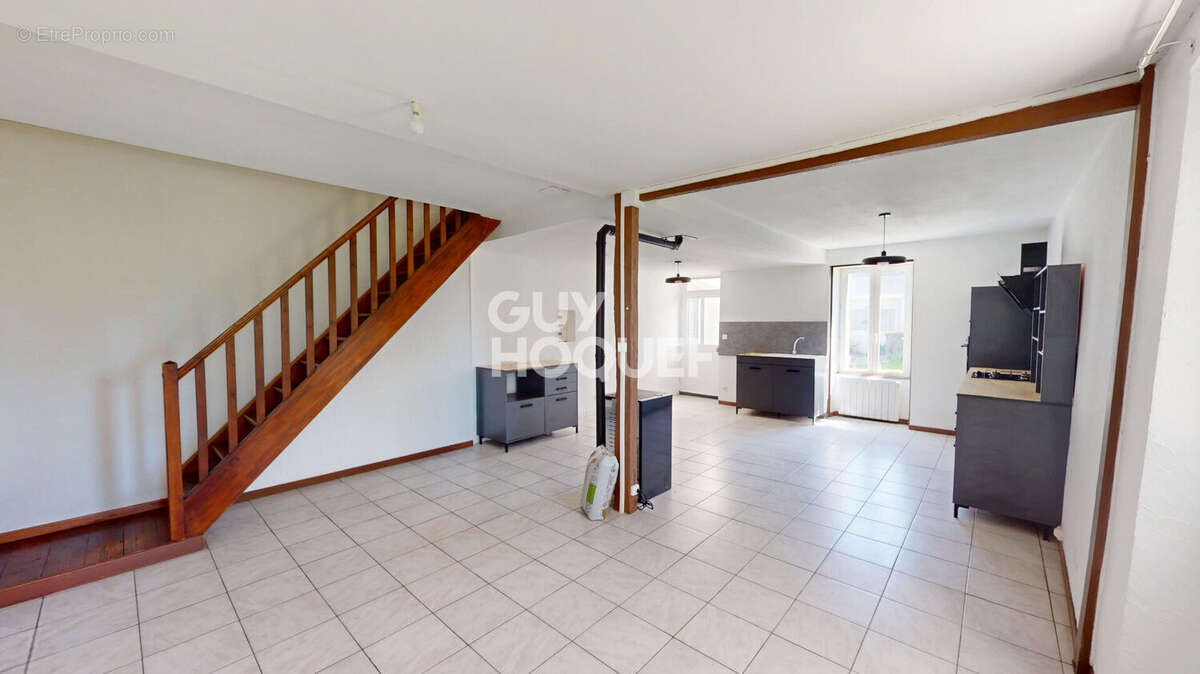 Maison Gurgy 4 pièce(s) - photo 2