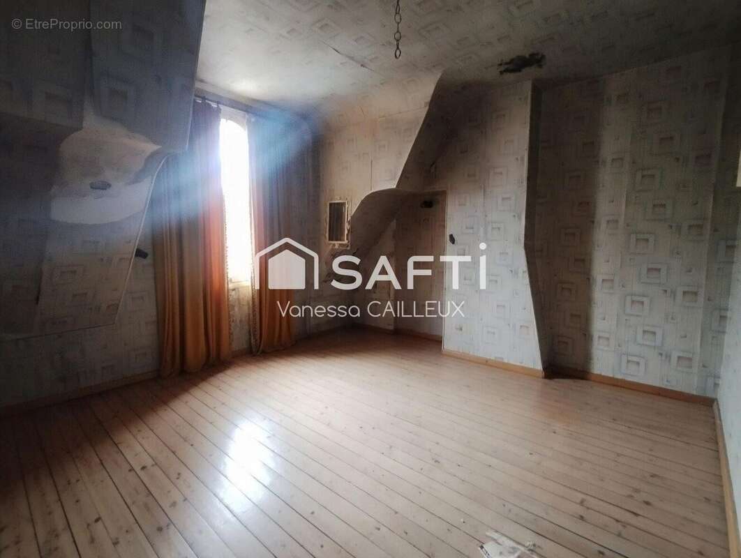 Maison 143 m² à La Fere  - photo 7