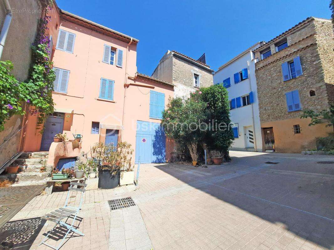 À vendre : Charmante maison de village proche FRÉJUS / ST RAPHAEL - photo 8