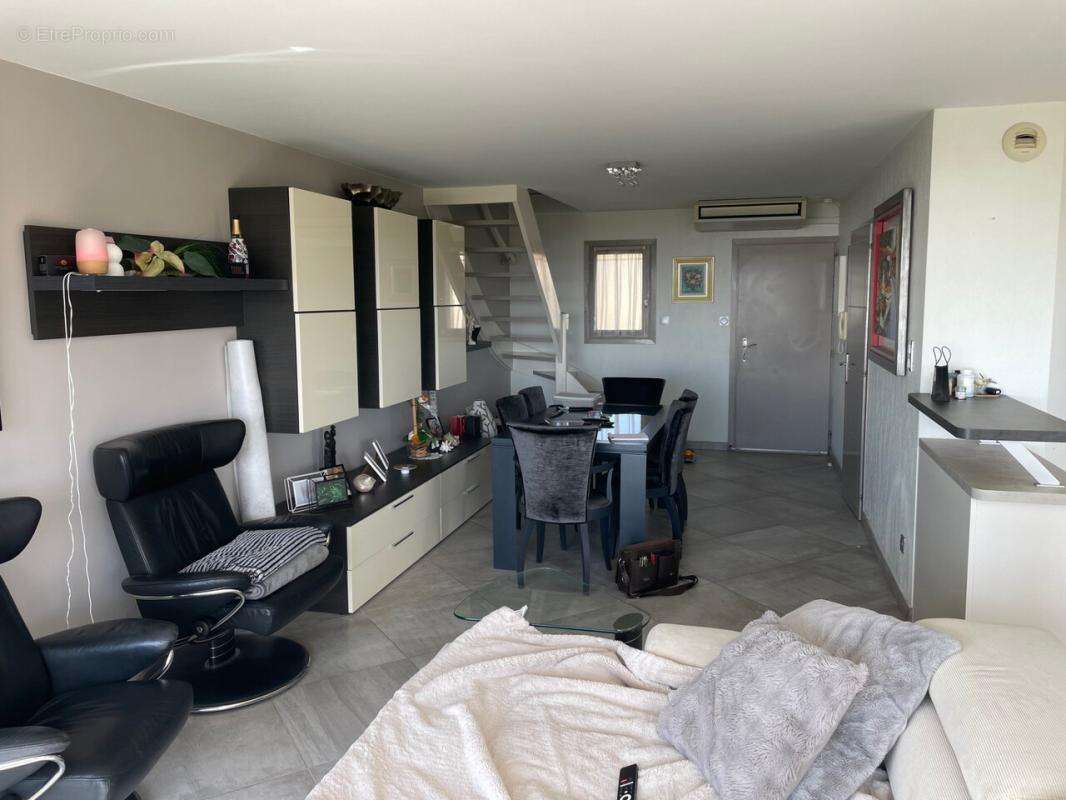 Appartement à SIX-FOURS-LES-PLAGES