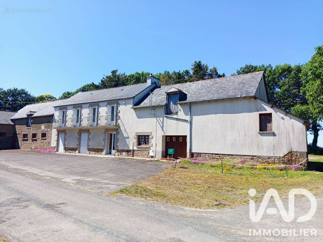 Photo 1 - Maison à TINTENIAC