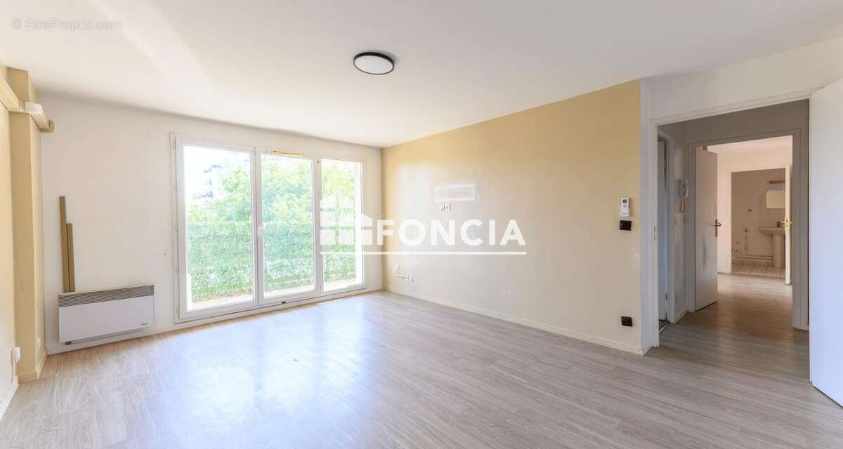 Appartement à ROSNY-SOUS-BOIS
