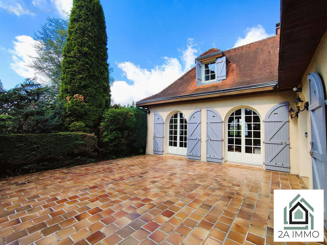 Maison à LA GOUTELLE