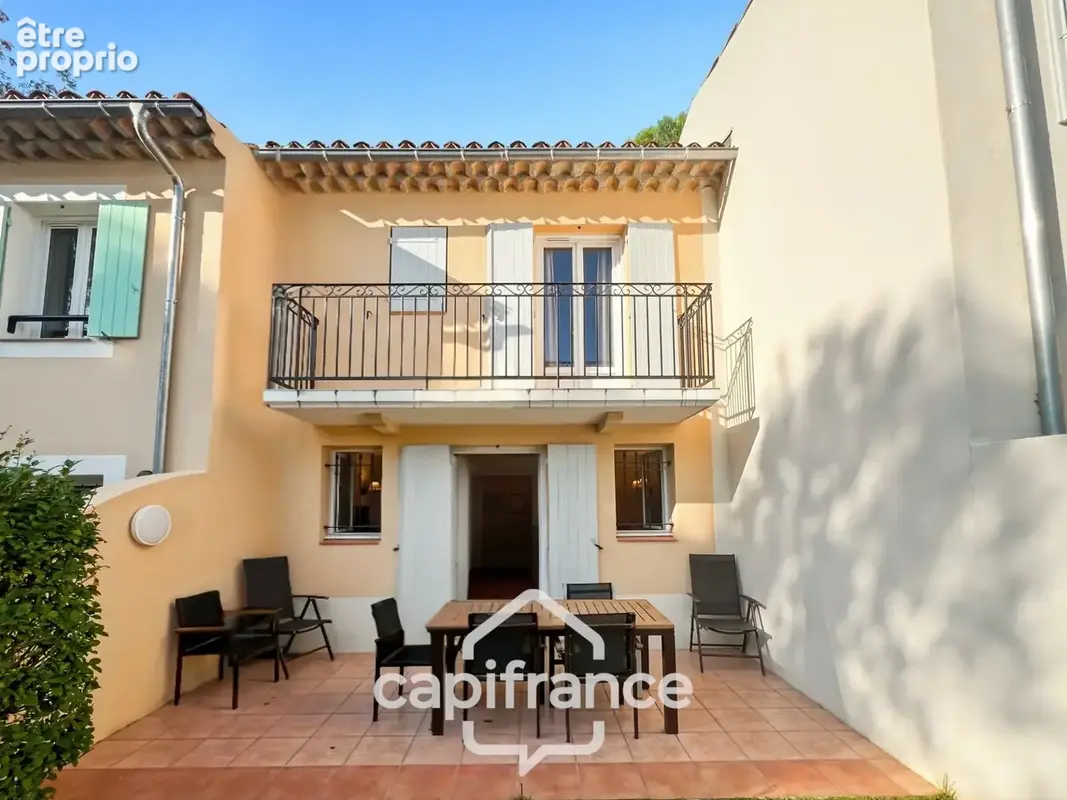 Charmant Bastidon dans le Domaine du Golf de Pont Royal, 45 m2 habitable, ravalé, avec jardin privatif, élevé d'un étage, 2 cham - photo 4