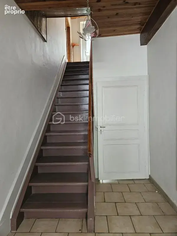 Maison 3 niveaux avec fort potentiel + T1 indépendant - photo 8