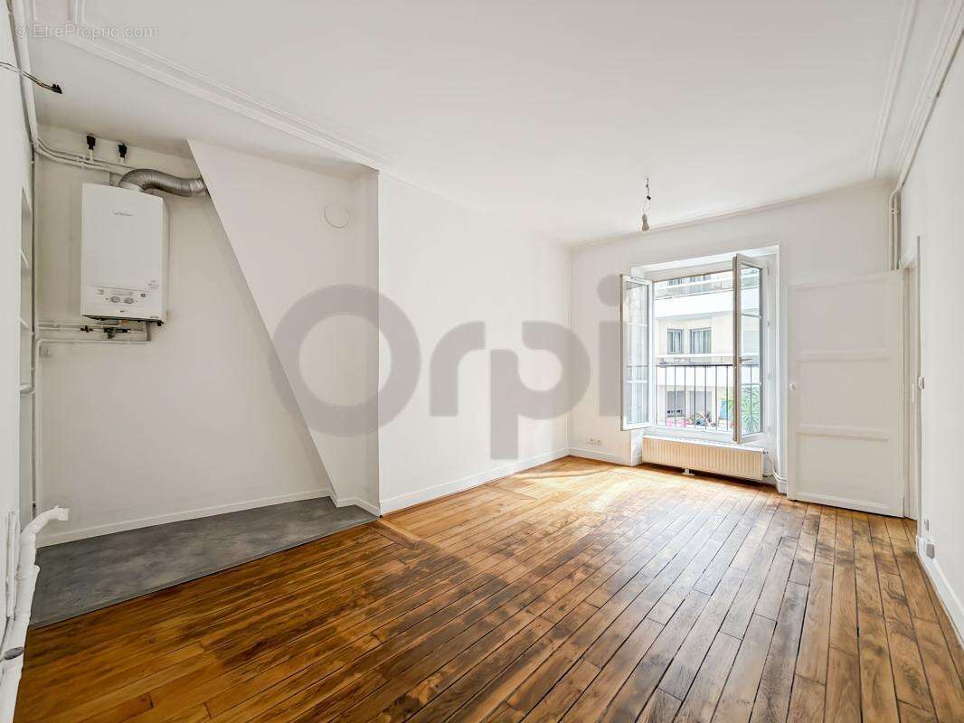 Appartement à PARIS-10E
