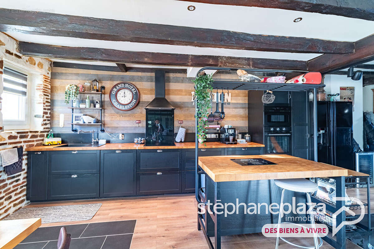 Maison à SAINT-MARTIN-DU-MONT