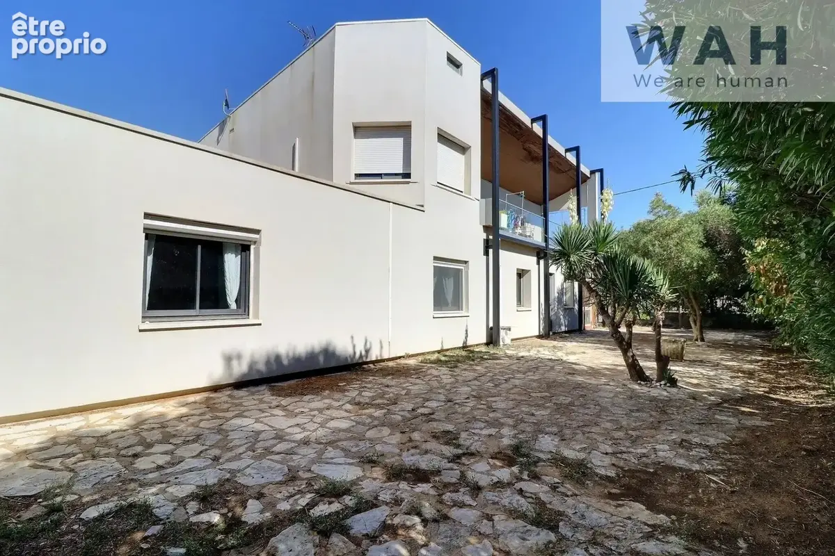 MAUGUIO   Maison 371 m2   Terrain 1100 m2   2 logements   Fo - photo 22