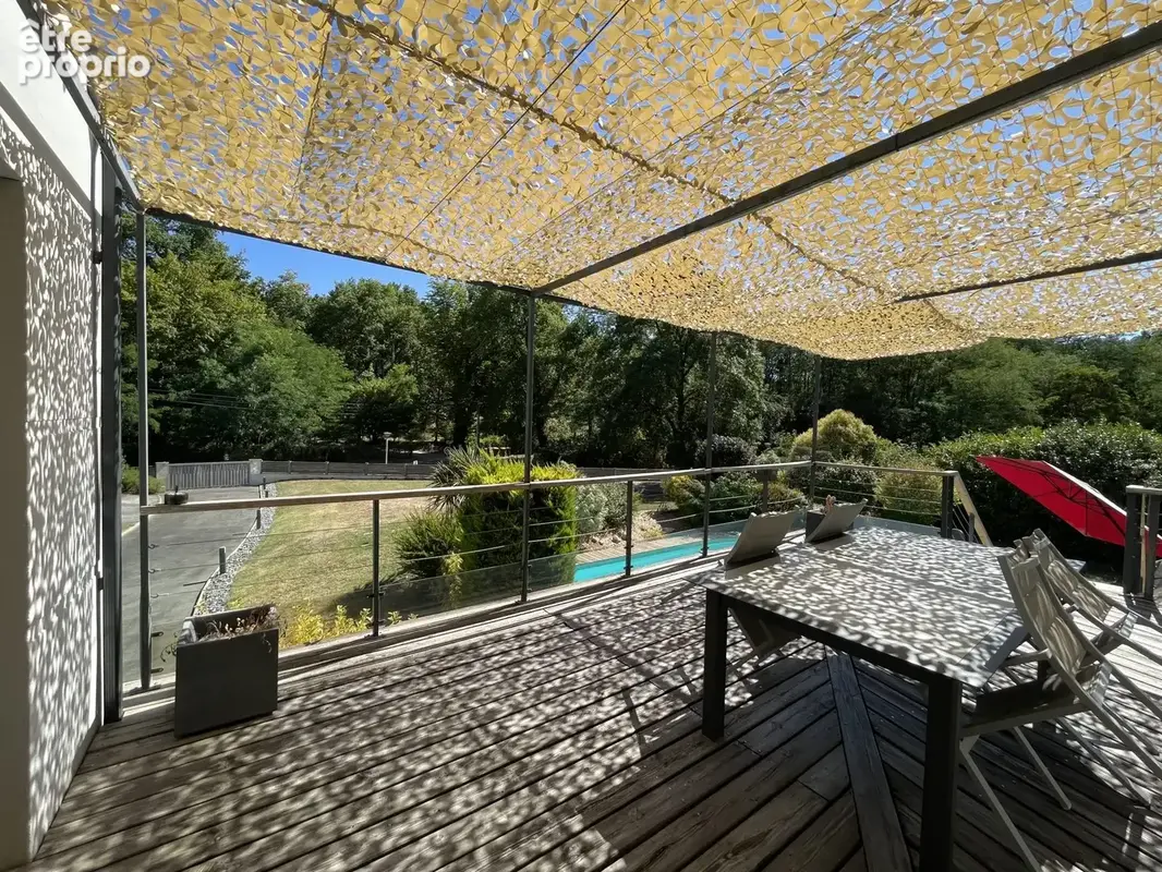 La terrasse et sa vueL