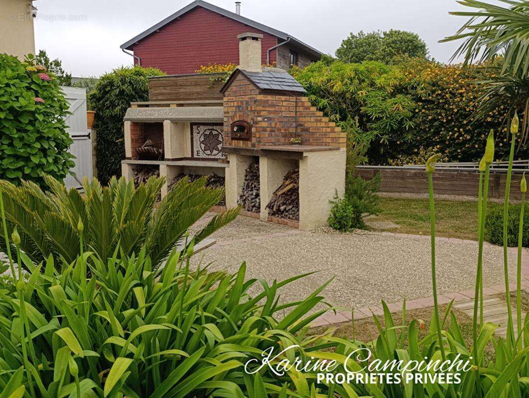 Maison familiale récente avec jardin clos, garage et plage à 10 minutes à pied - photo 6