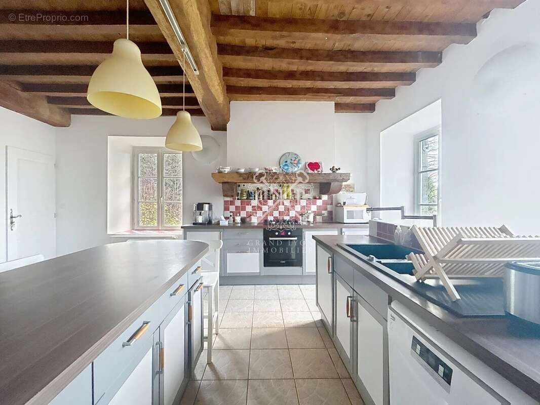 Maison à FERRIERES-SUR-SICHON