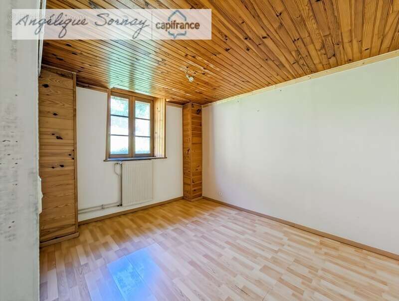 Maison mitoyenne avec potentiel – 103 m² habitables – Montrevel Morges (39320), secteur Jura - photo 12