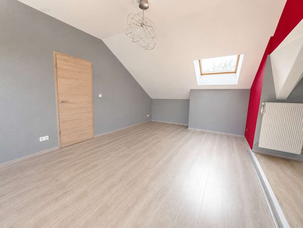 SARRALBE - Immeuble à gros potentiel de cashflow ! 6P + garage - photo 9