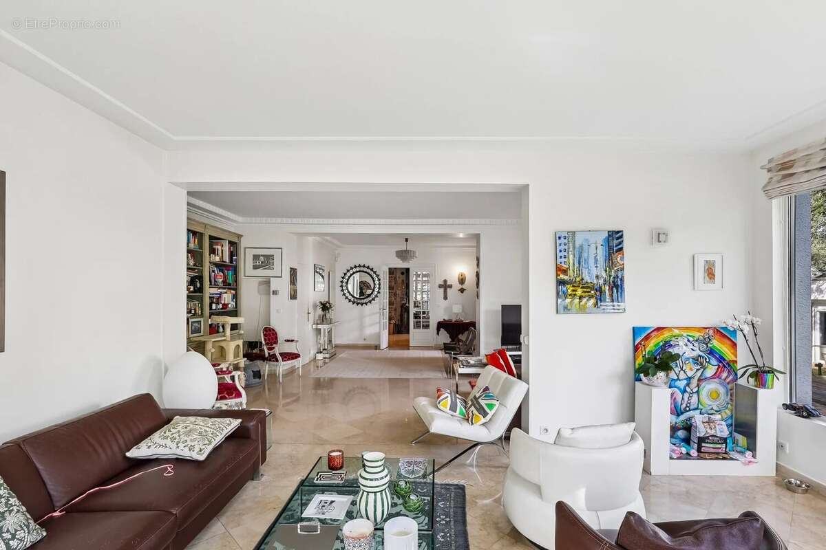 Maison à SAINT-MAUR-DES-FOSSES