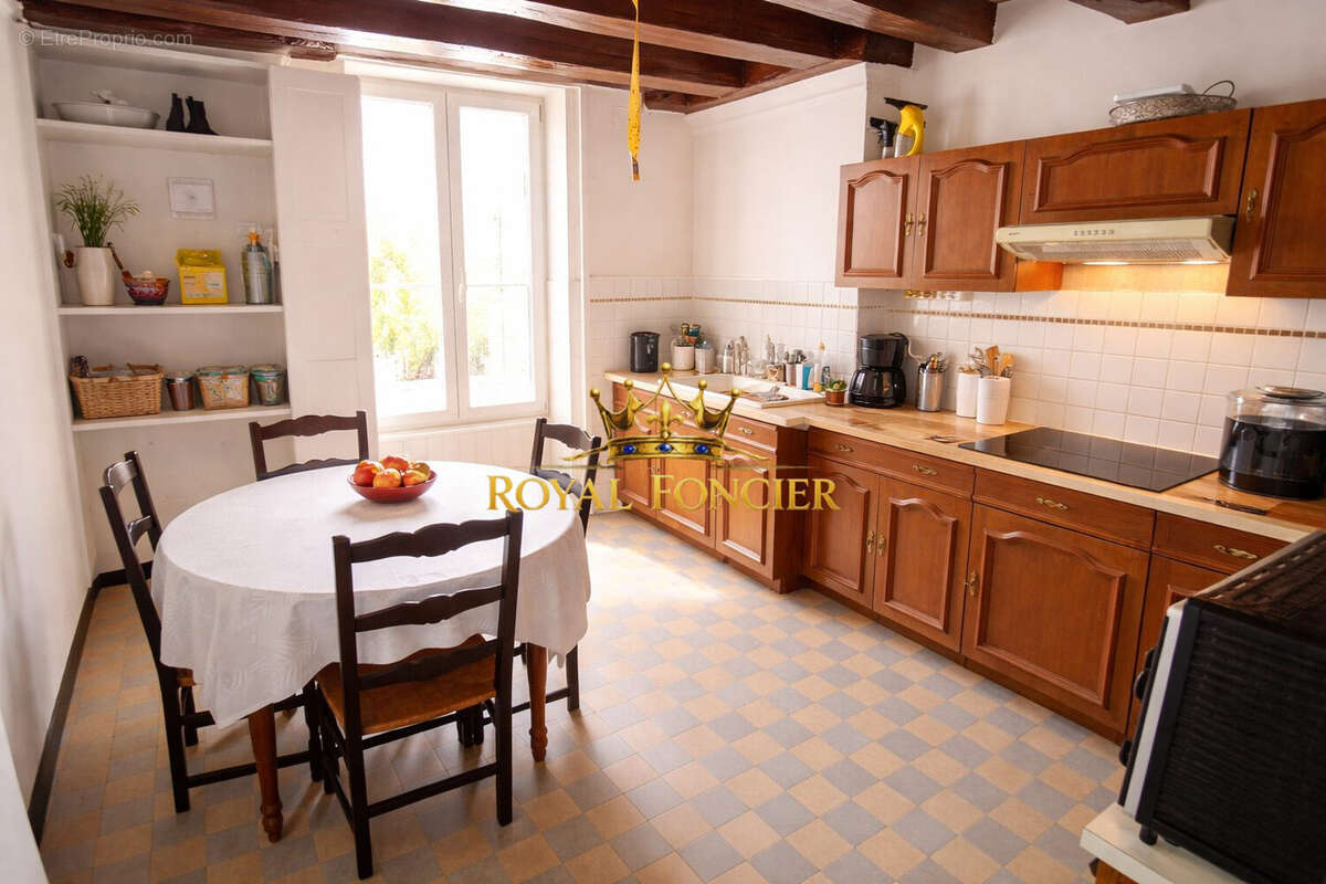 Maison 120 m² à Yzeures-Sur-Creuse  - photo 3
