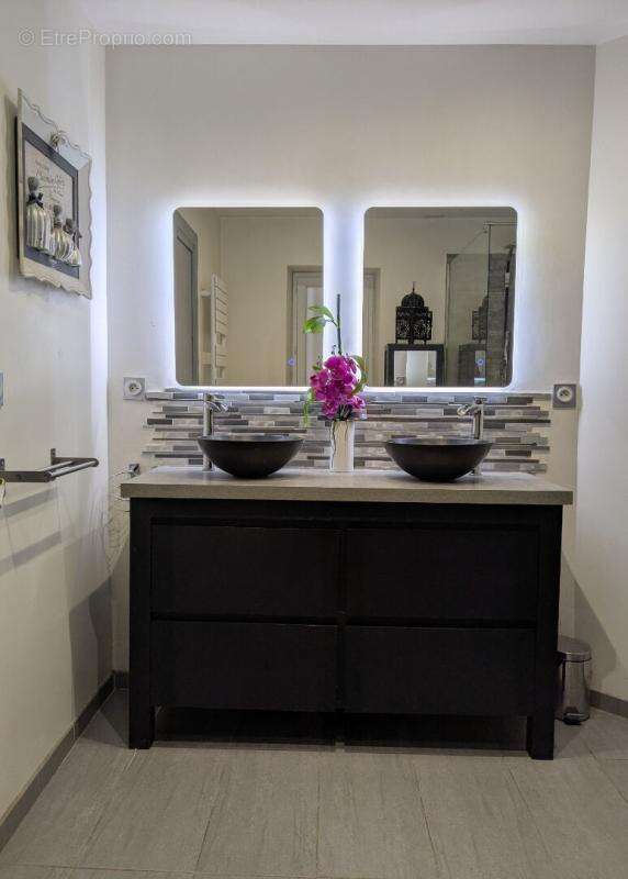 Appartement à TASSIN-LA-DEMI-LUNE