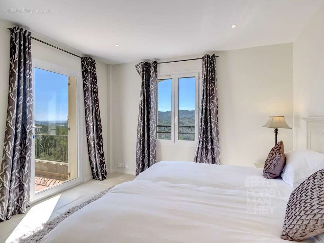 Maison à PEYMEINADE