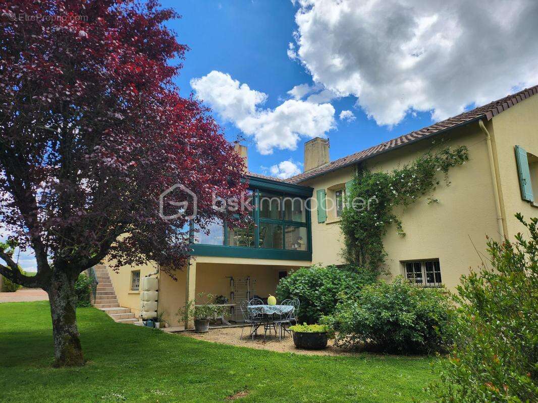 Maison à ROUILLE