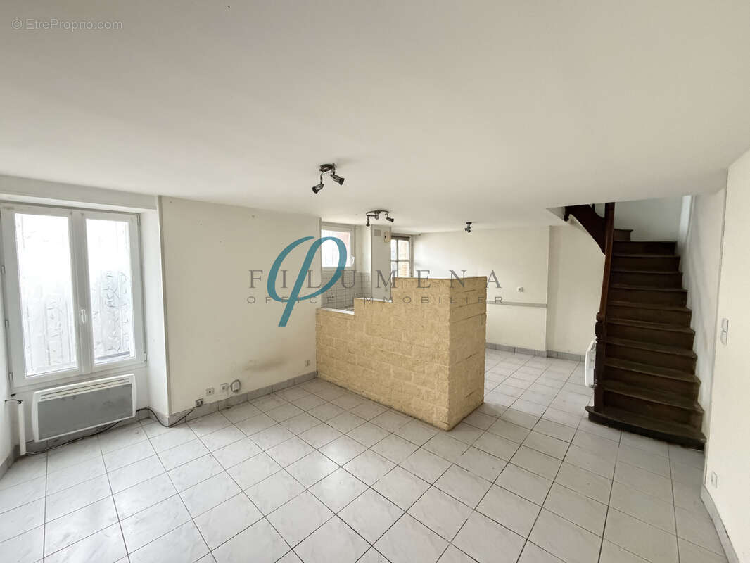 Maison à MONTREVAULT