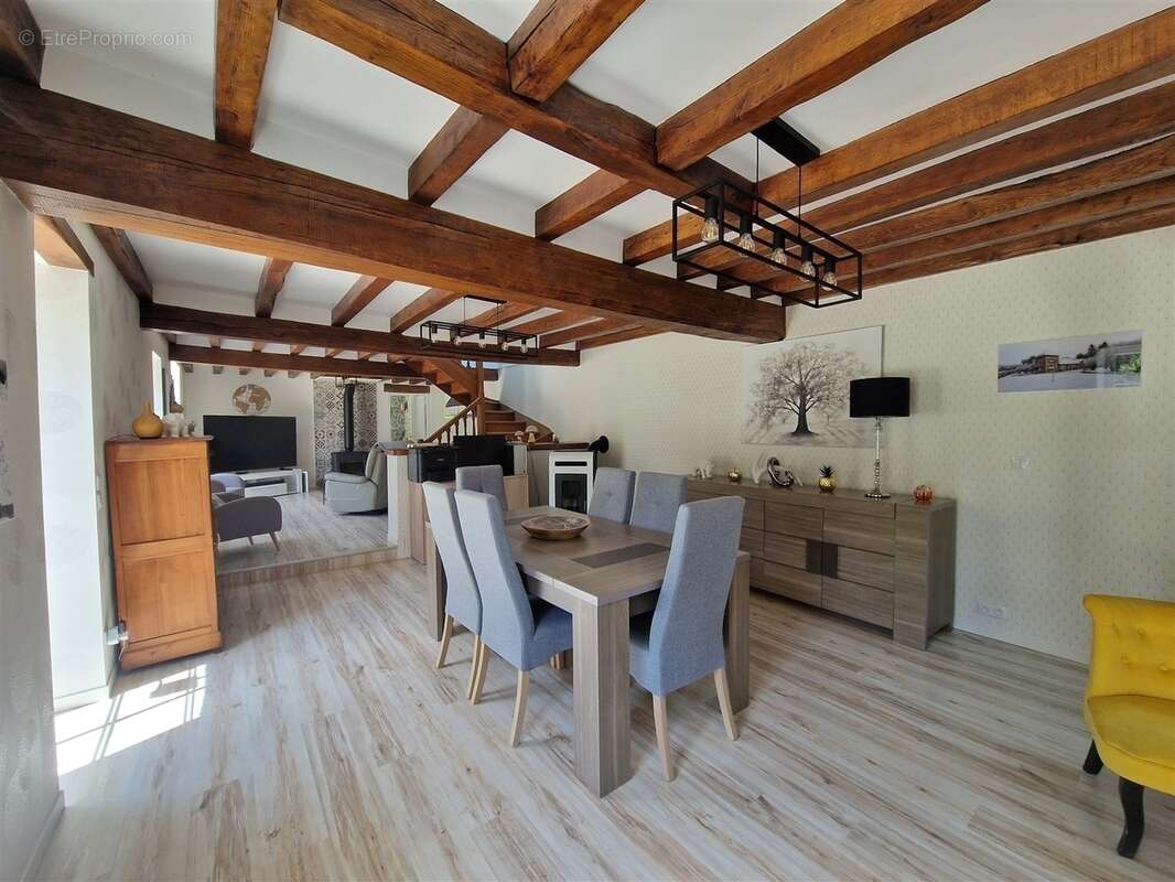 Maison à DAMPIERRE-SUR-AVRE