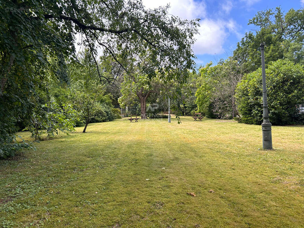 Maison de 6 pièce(s) 250m2 - photo 4