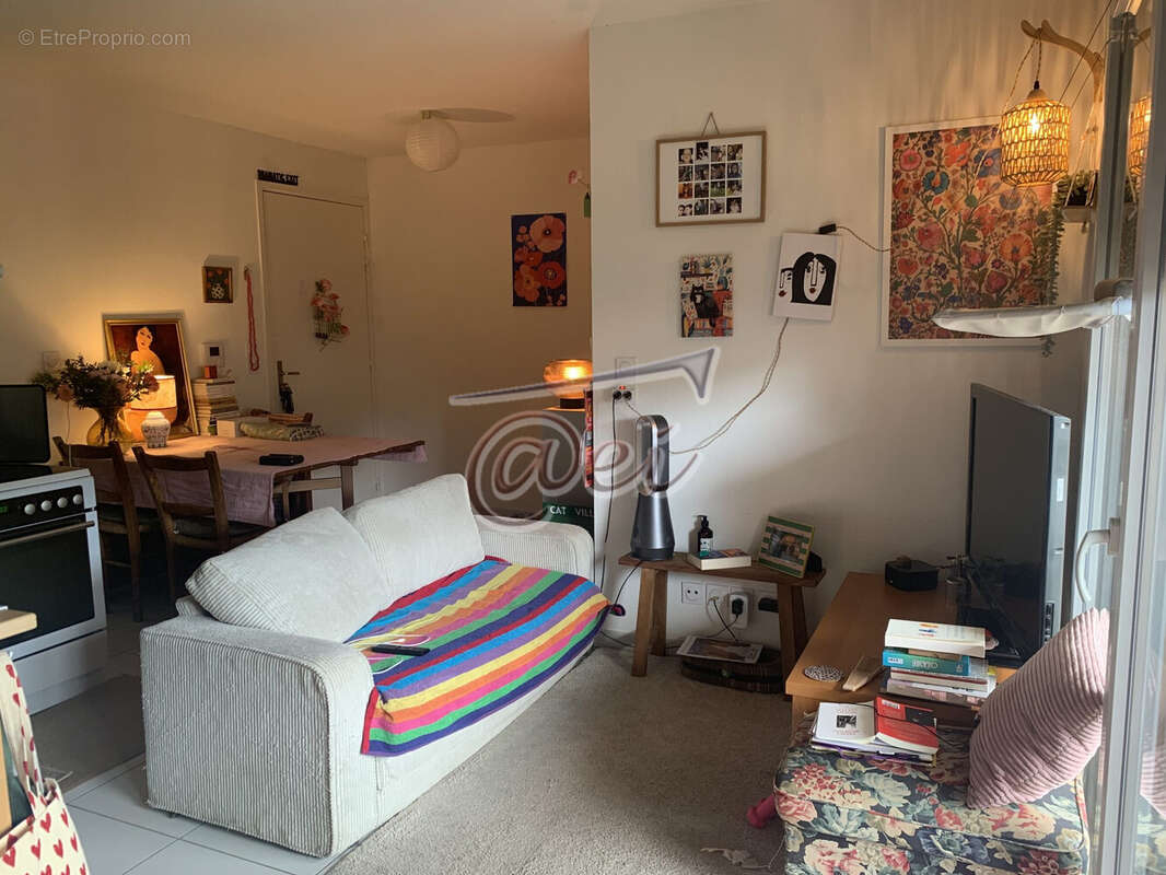 Appartement 53 m² à Saint-Maximin-La-Sainte-Baume  - photo 9