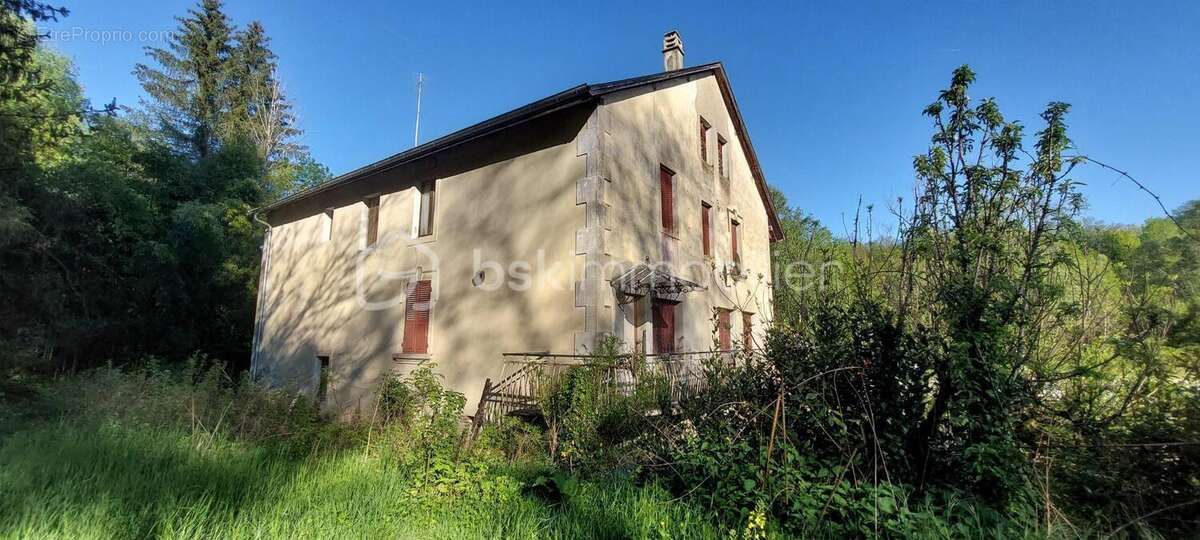 Appartement à USINENS