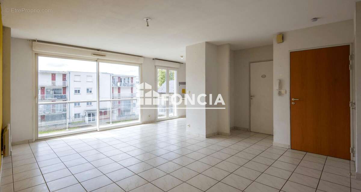 Appartement à LUC-LA-PRIMAUBE