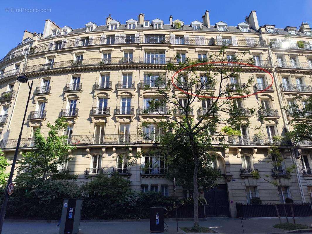Appartement à PARIS-16E