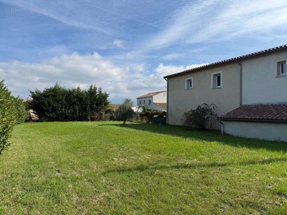 Terrain à ROMANS-SUR-ISERE