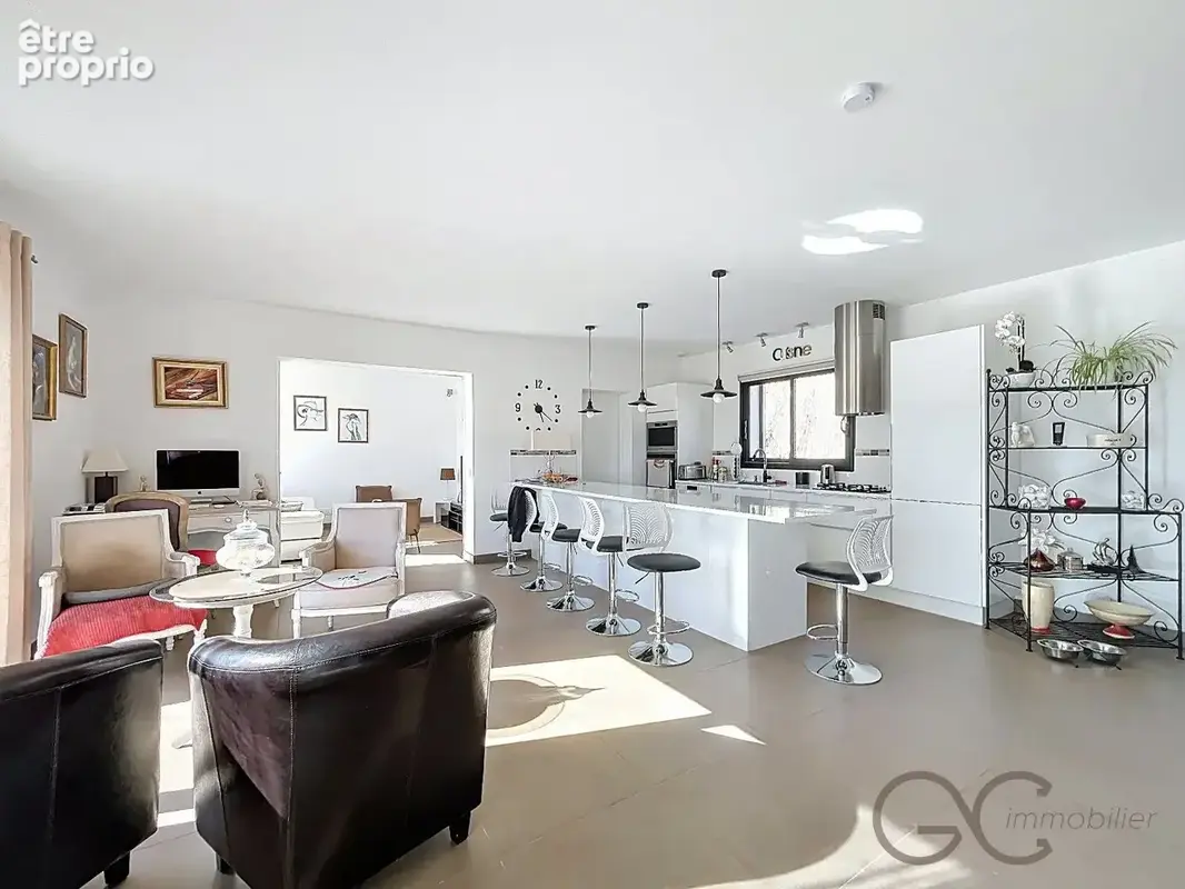Maison 118 m² à Saint-Chinian  - photo 8