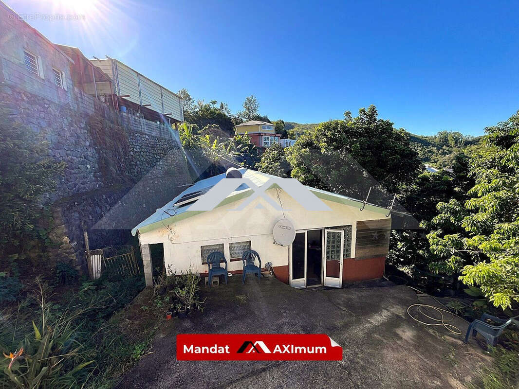 Maison à LES AVIRONS