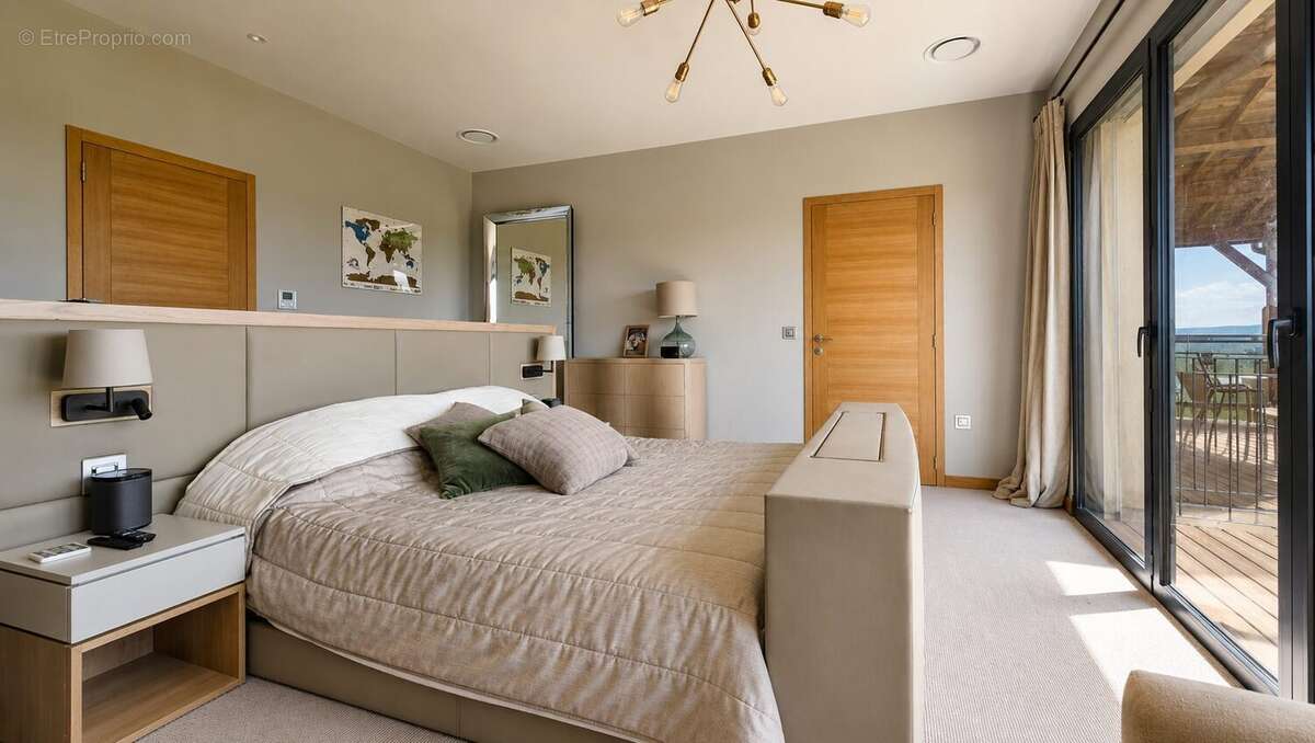 Chambre principale  - Maison à TRIE-SUR-BAISE